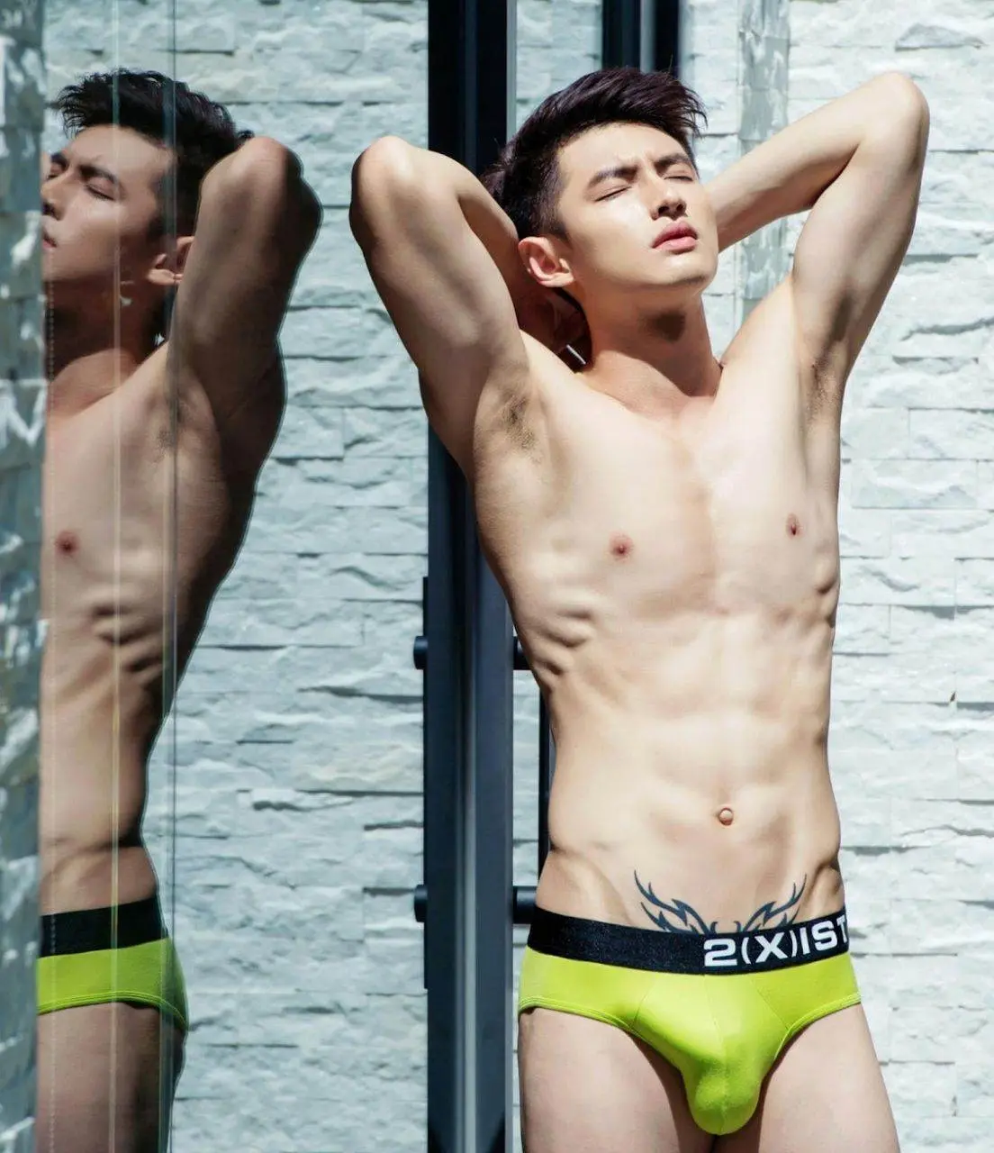 หนุ่มหล่อขึ้นปก 1148