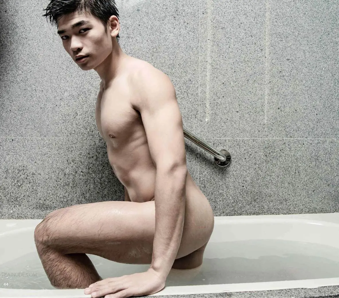 ส่องผู้ชายอาบน้ำ 38