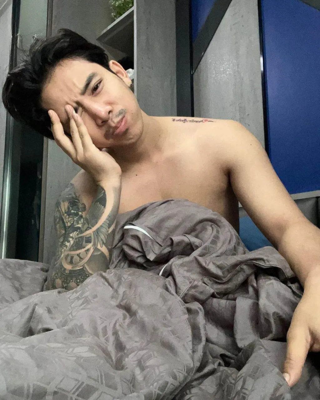 ตามติดผู้ชาย