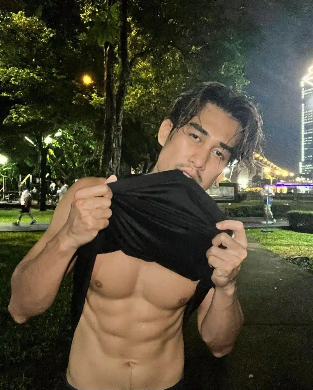ตามติดผู้ชาย