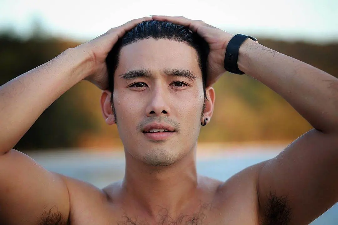 หล่อดูดีมากบรรดาสามี