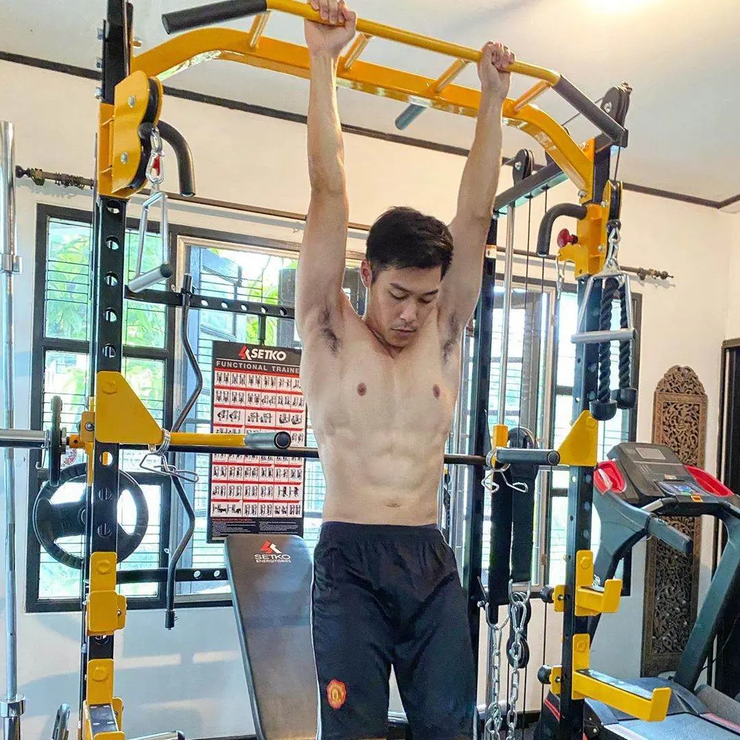 หล่อดูดีมากบรรดาสามี