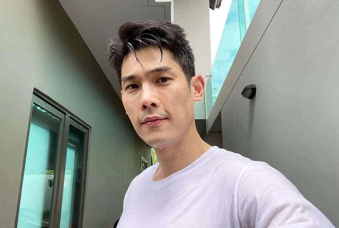 หล่อดูดีมากบรรดาสามี