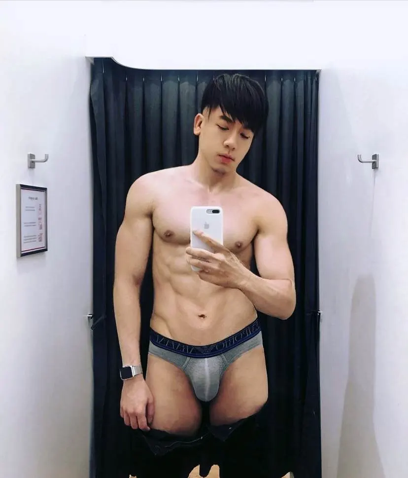 หนุ่มหล่อทรงกร้าวใจ // ▽ // 1