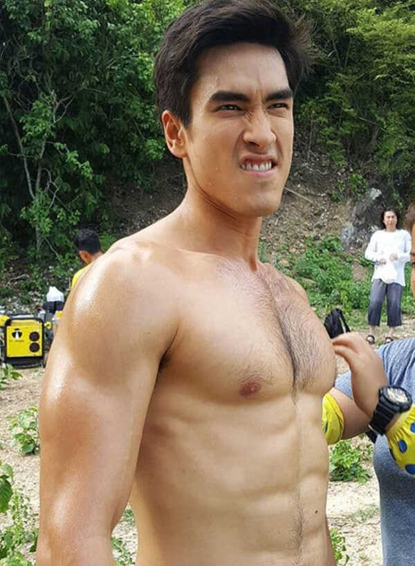 ณเดชน์'แซ่บถอดเสื้อโชว์ซิกซ์แพ็กรูปแจ่มๆ