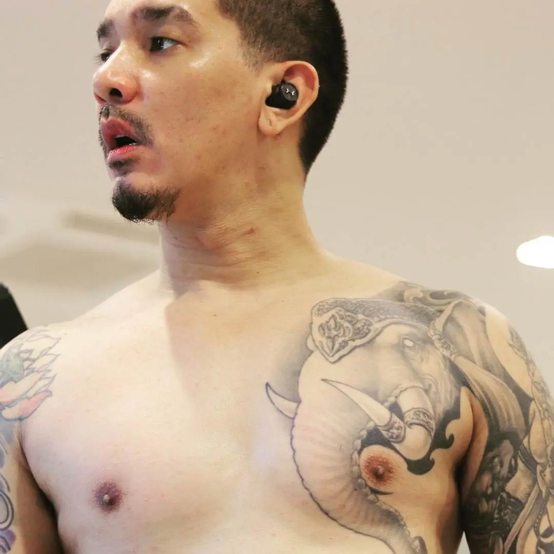 ชอบหน้าผัวแบบหื่น