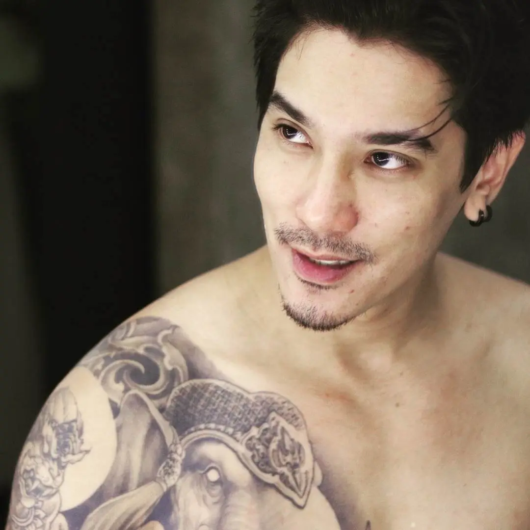 ชอบหน้าผัวแบบหื่น