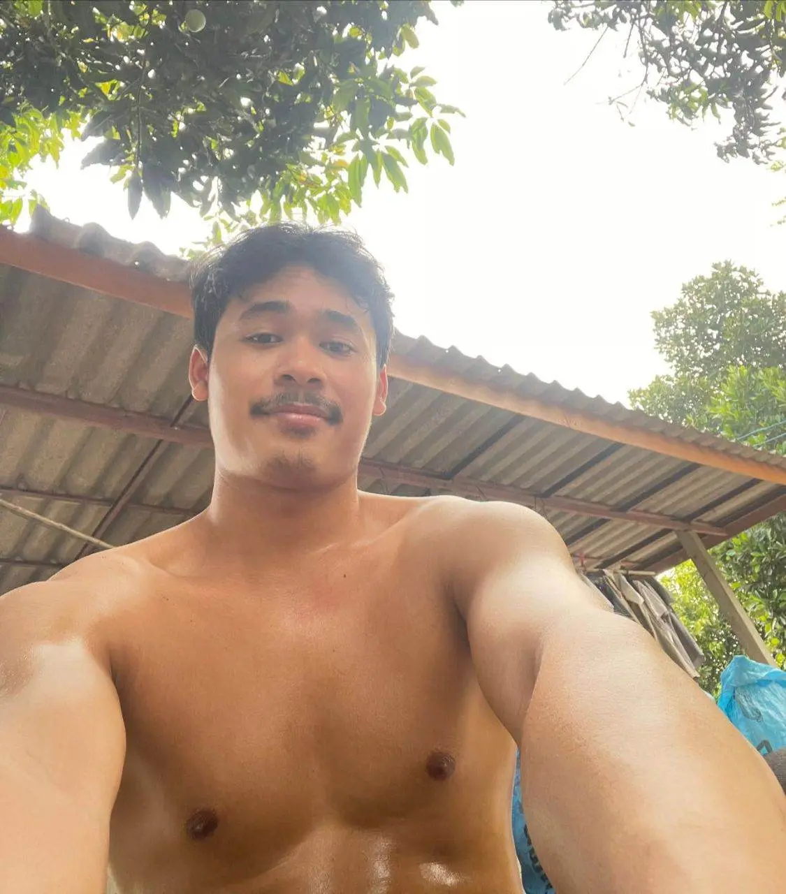 เข้มๆหนวดดก