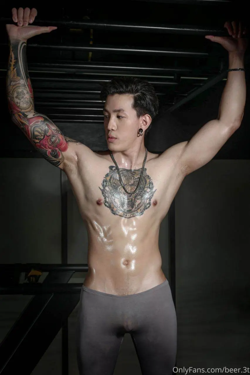 ธีมคู่หูชู้รัก
