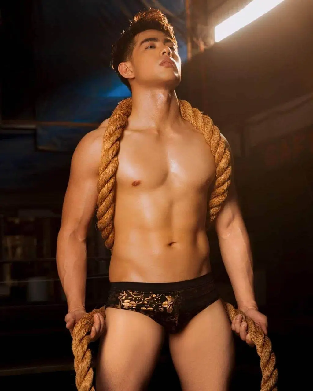 เชือกพันกาย..ใจผูกพัน