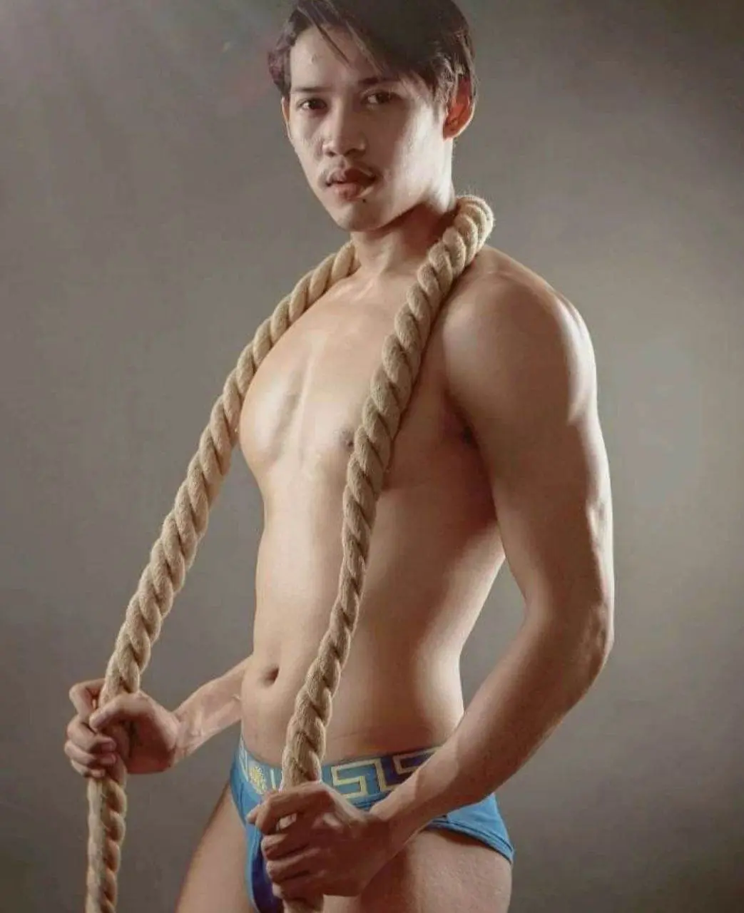 เชือกพันกาย..ใจผูกพัน