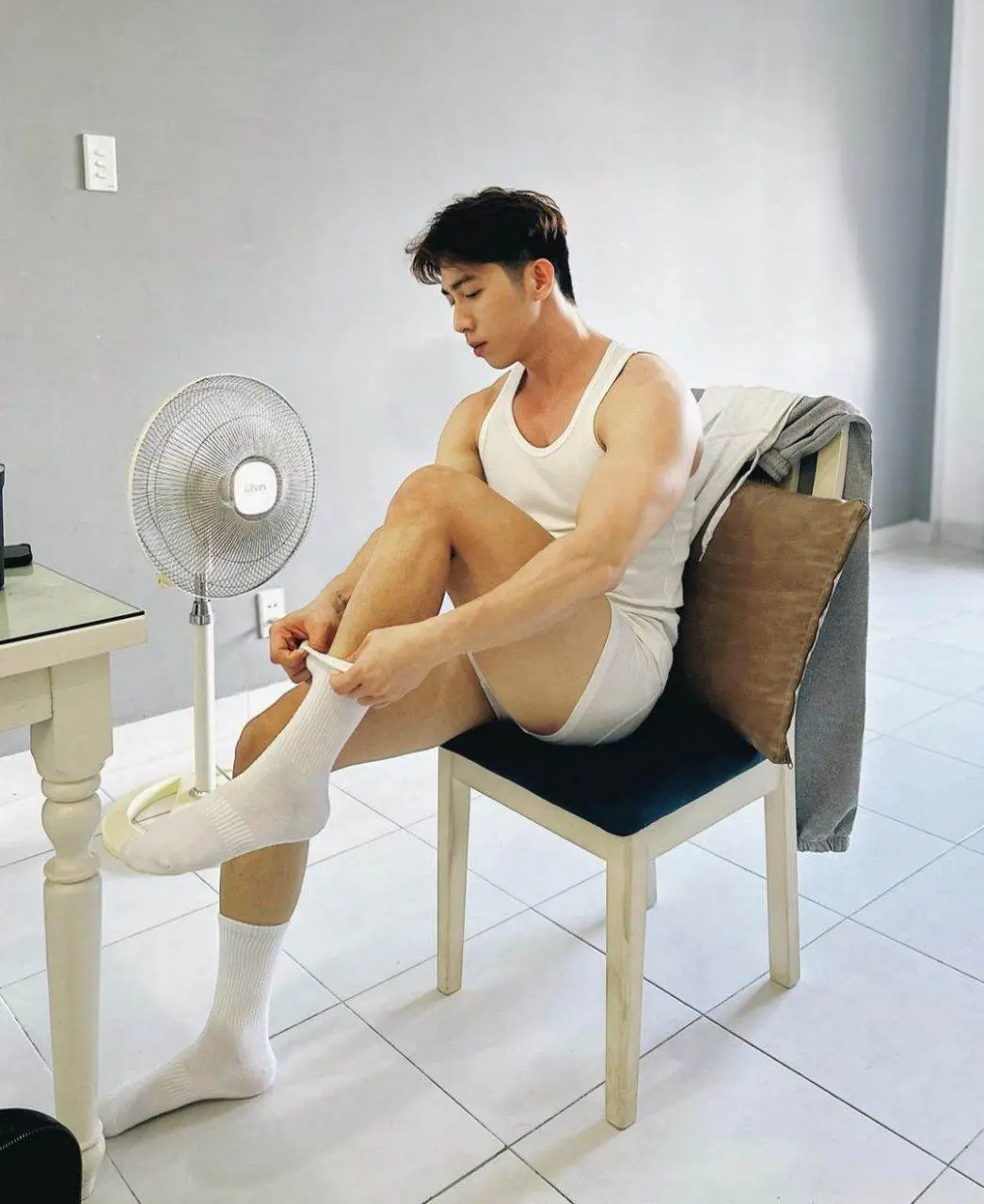 อยู่กับแฟน(FAN)