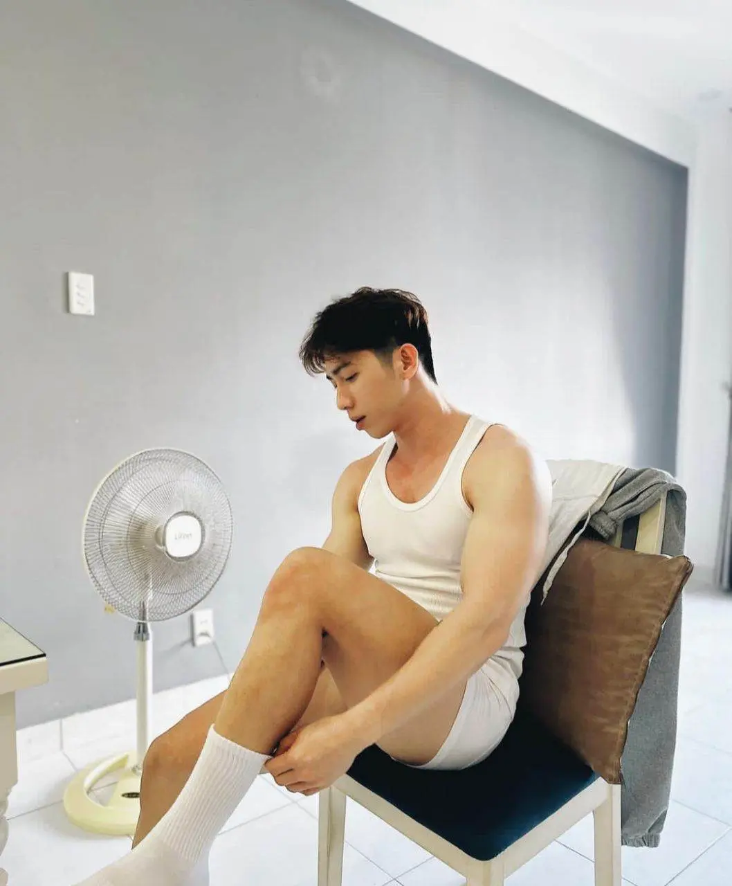 อยู่กับแฟน(FAN)