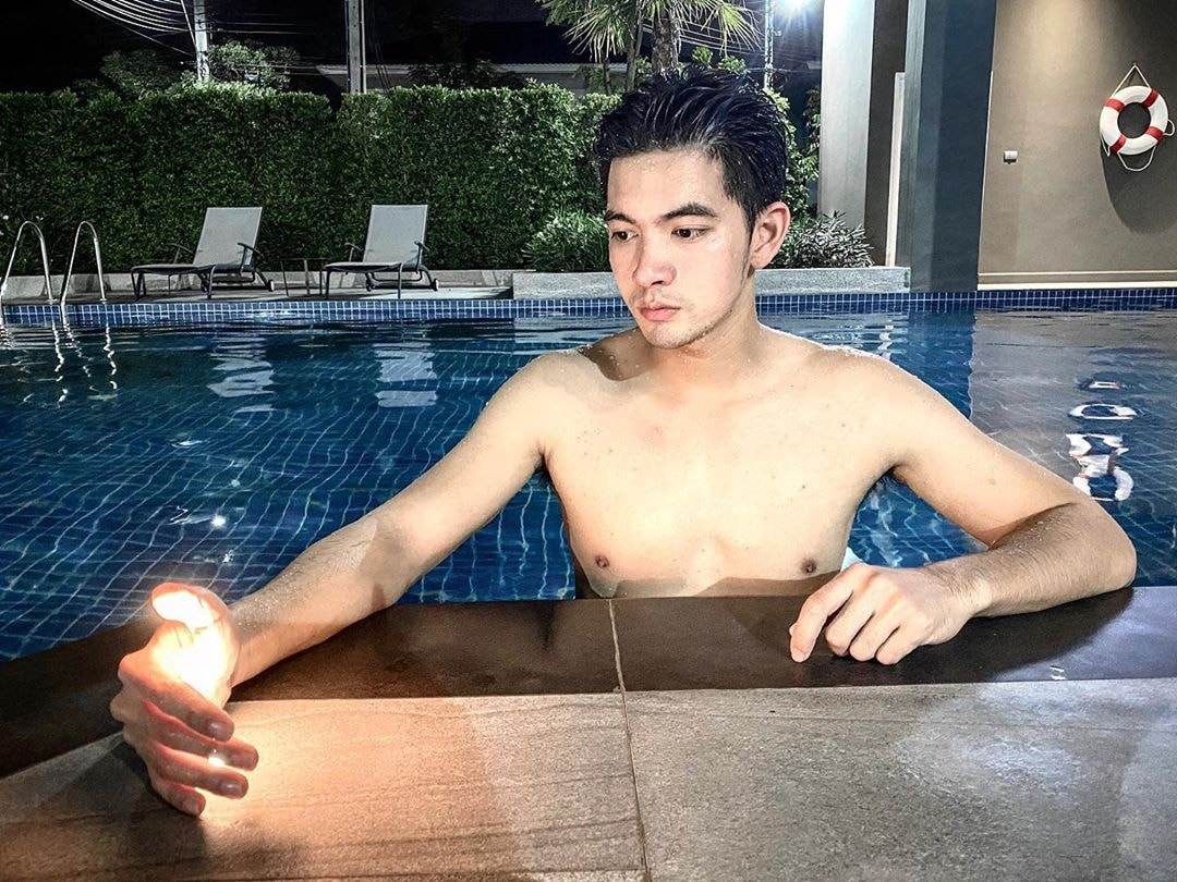 สามีเป็นดารา