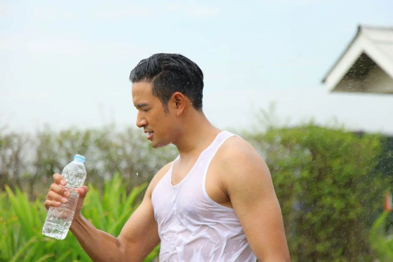 สามีเป็นดารา