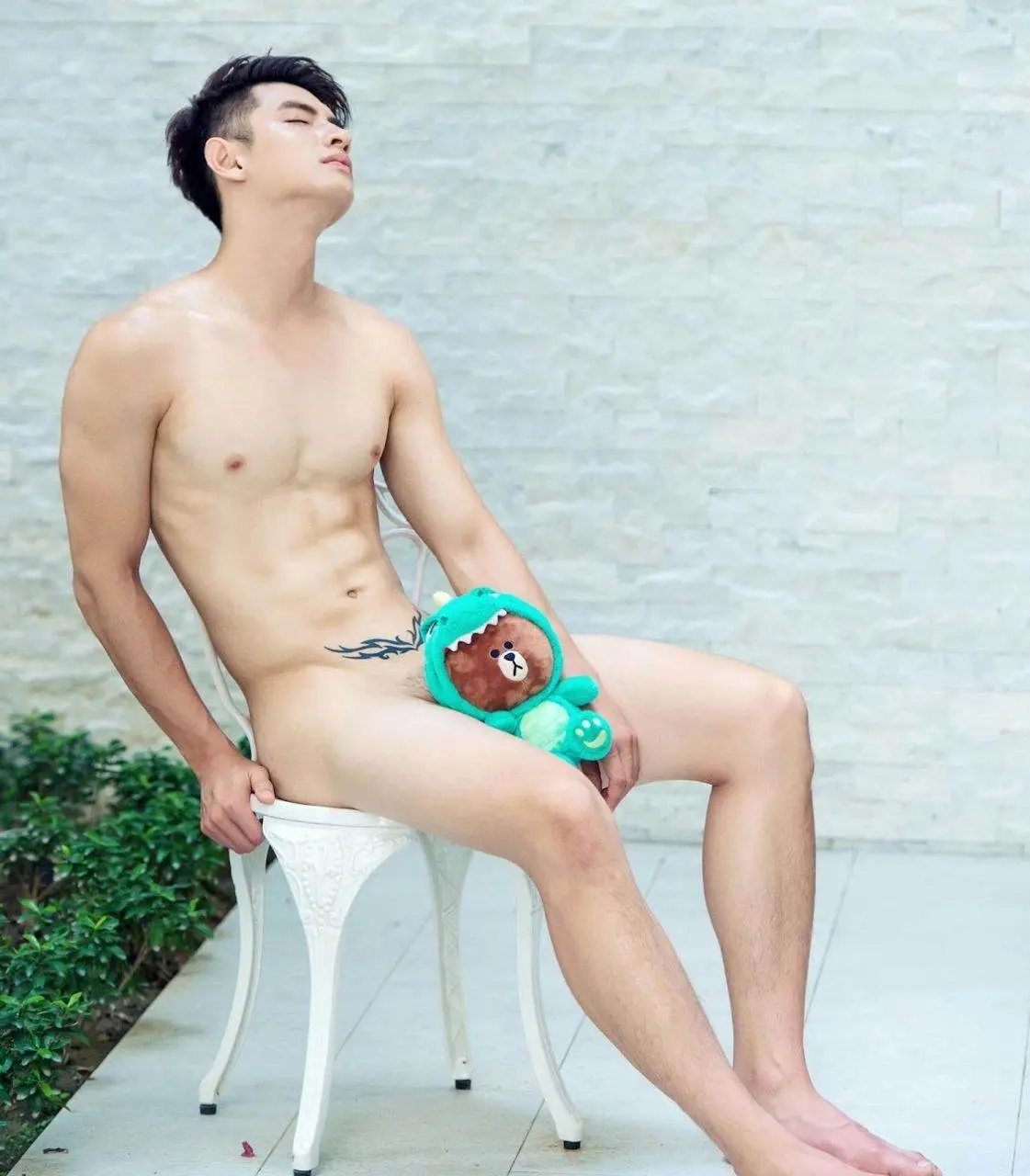 หนุ่มหล่อขึ้นปก 1148.1