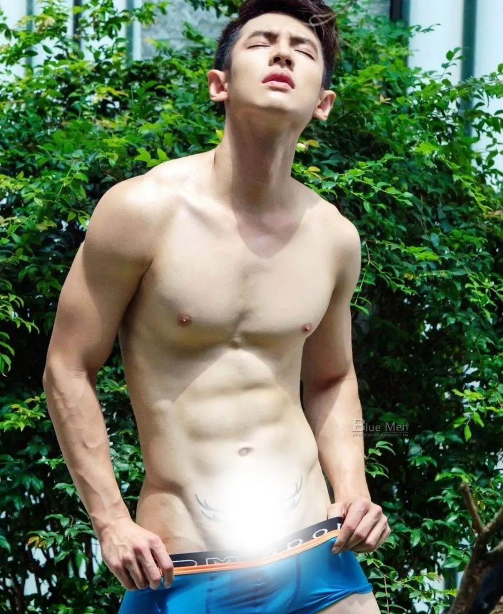 หนุ่มหล่อขึ้นปก 1148.1