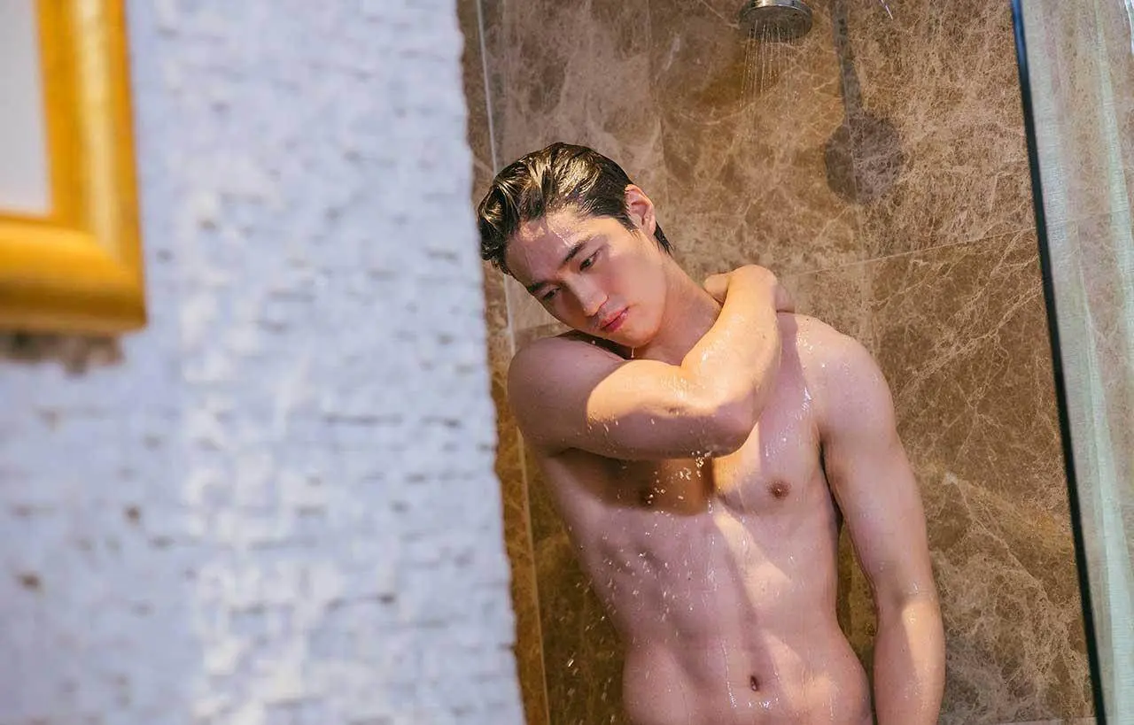 หล่อดอเลี่ยมทอง