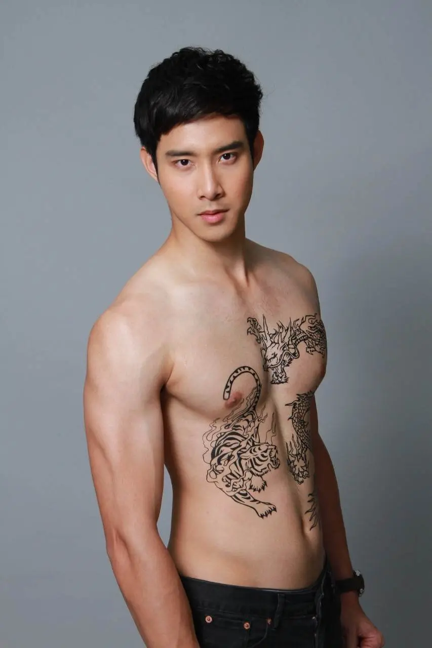 หล่อดอเลี่ยมทอง