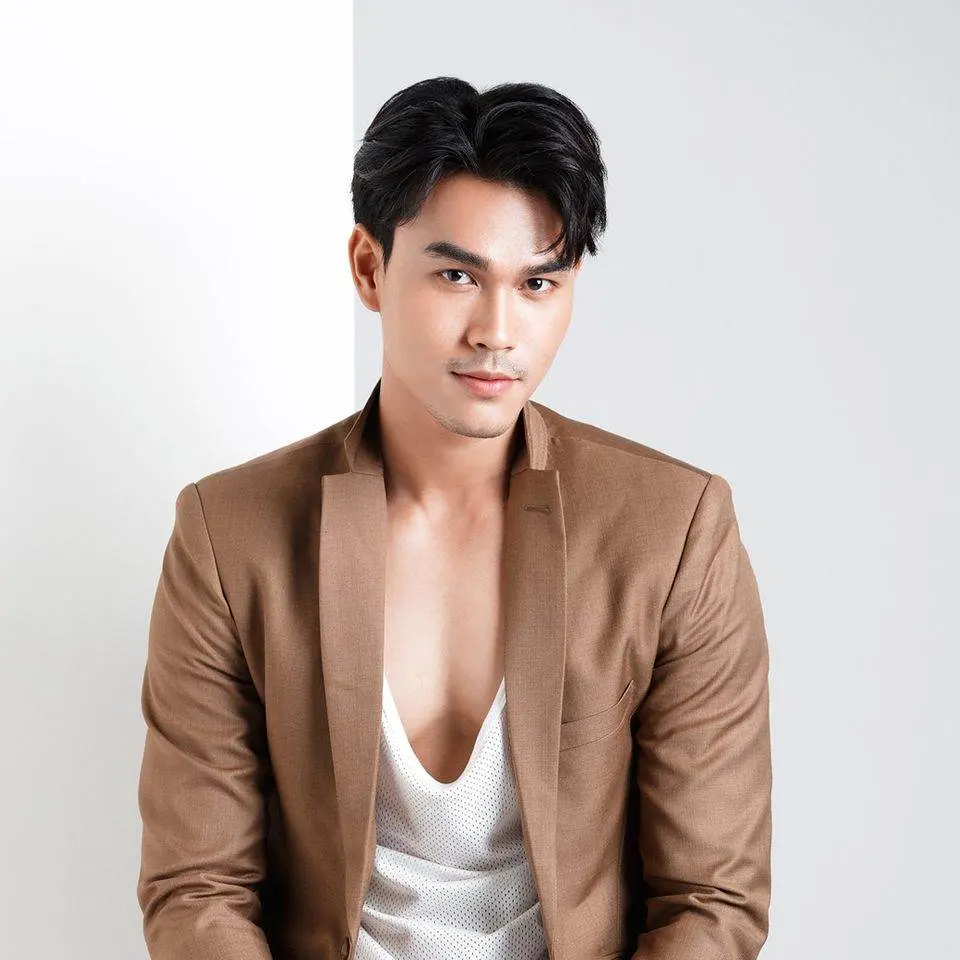หล่อมากผัวจ๋าาาาา