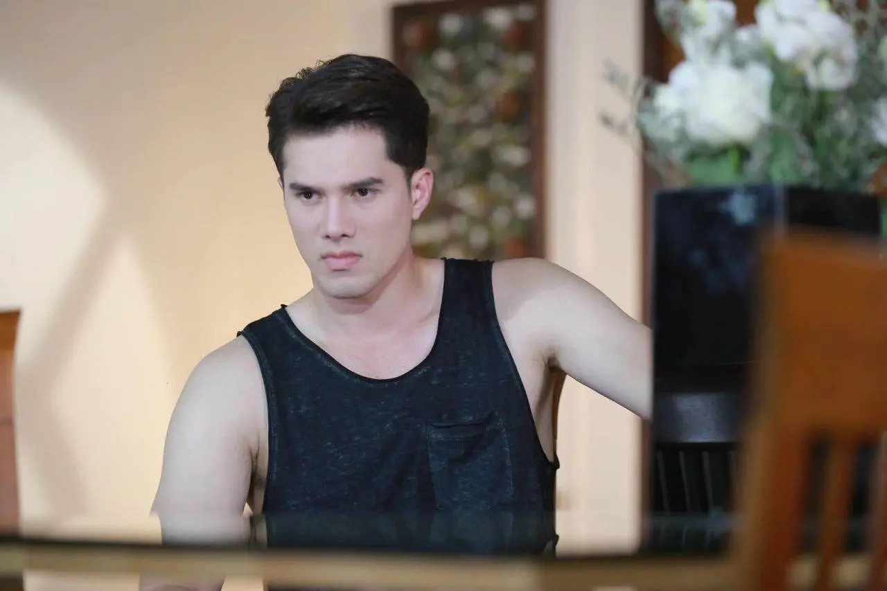 หล่อมากผัวจ๋าาาาา