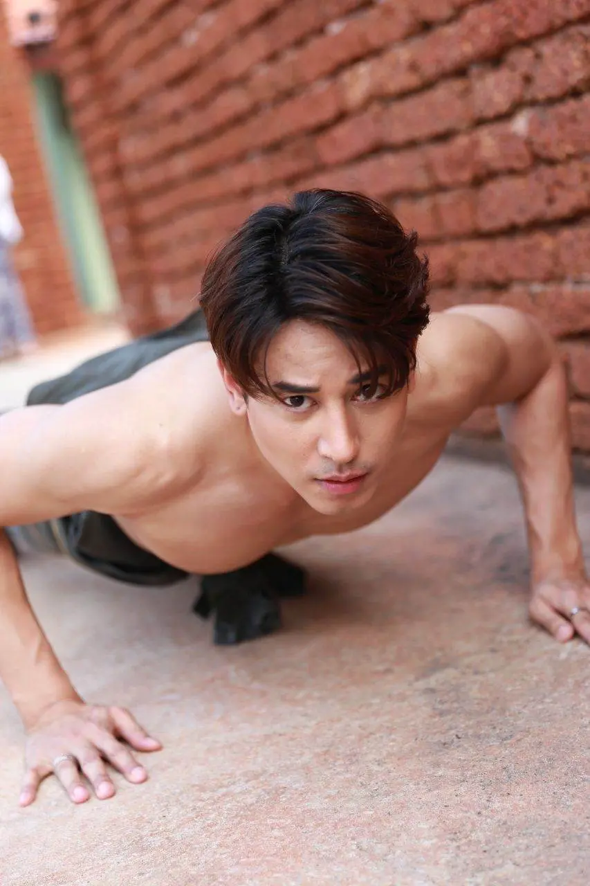 เลียเฮียหน่อย