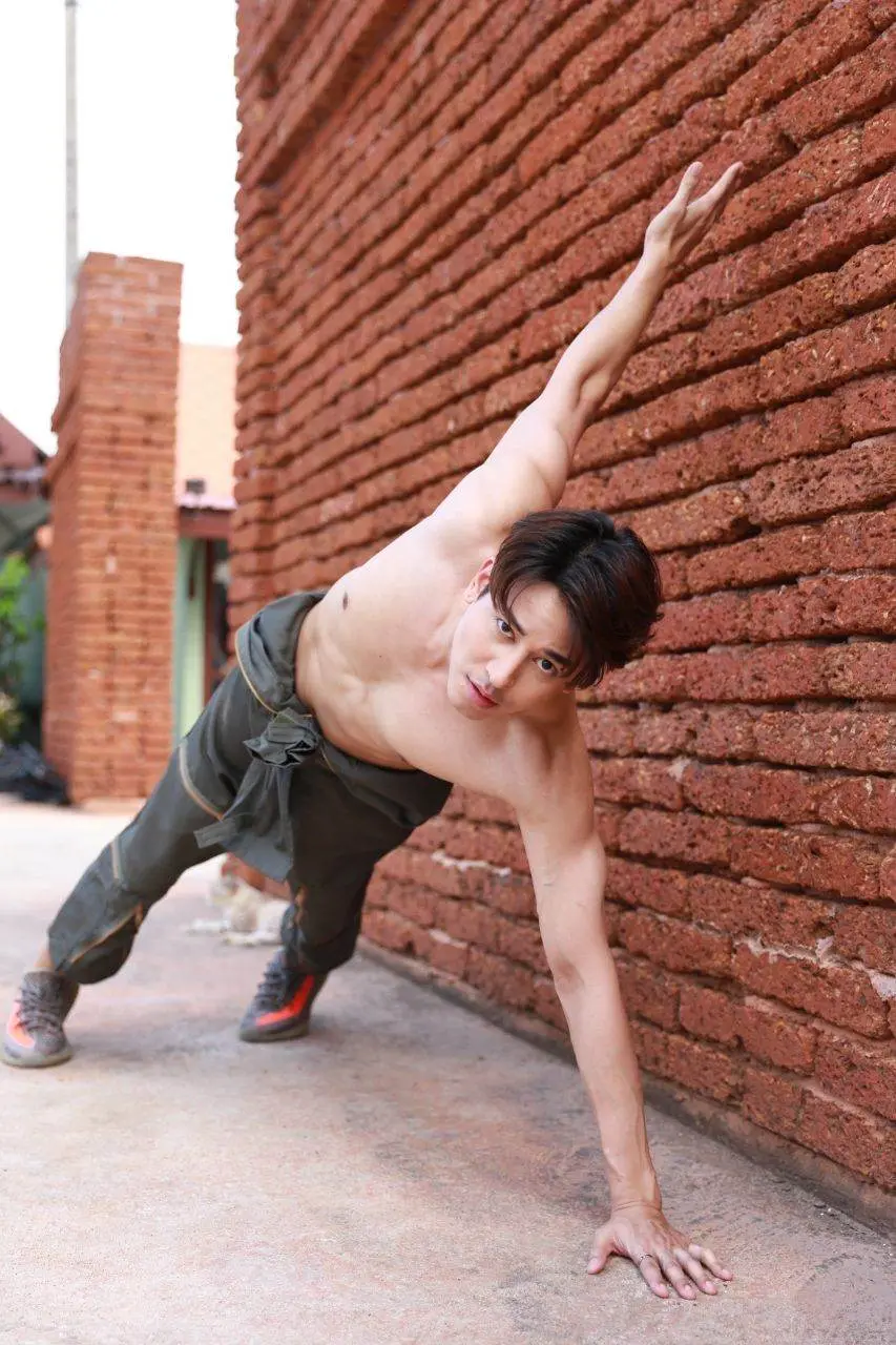 เลียเฮียหน่อย