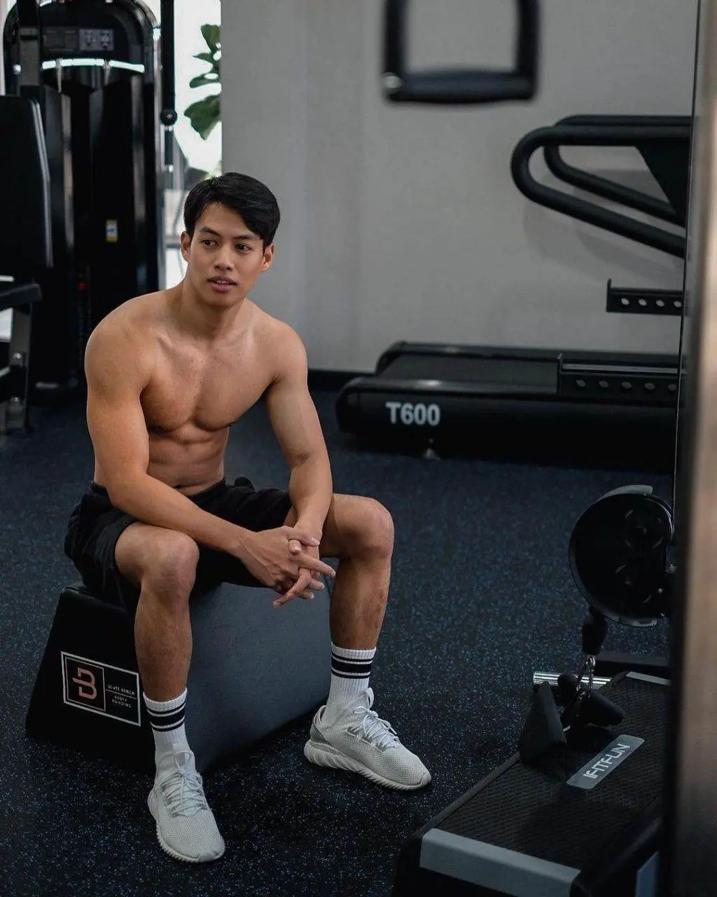 พ่อเอวสปริงของฉ้านนน