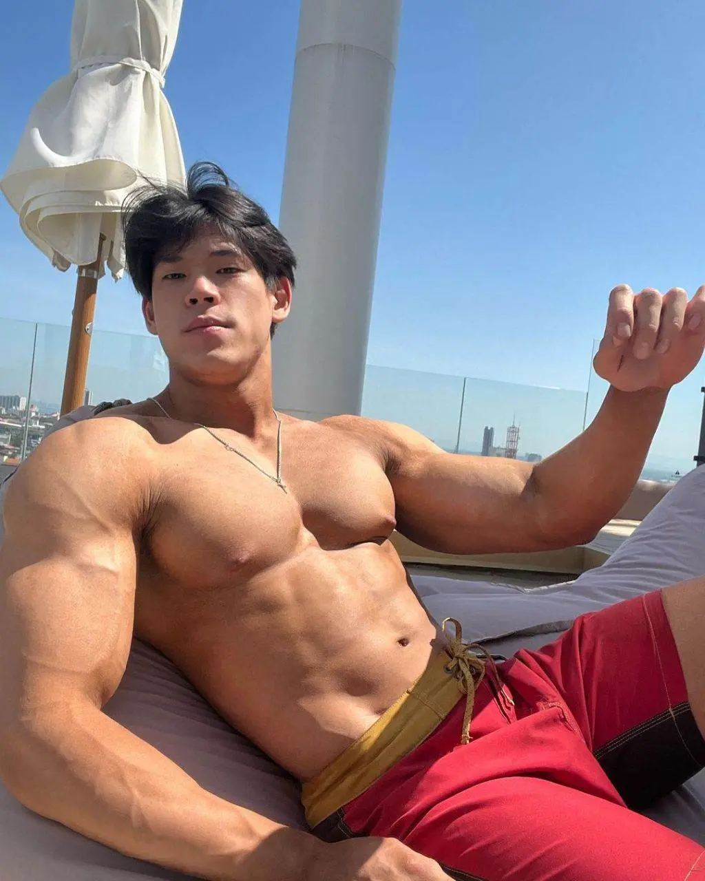 แน่นหนึบน้ำทะลัก