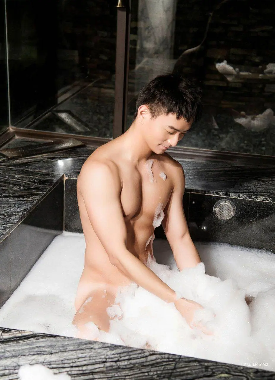 ส่องผู้ชายอาบน้ำ 47