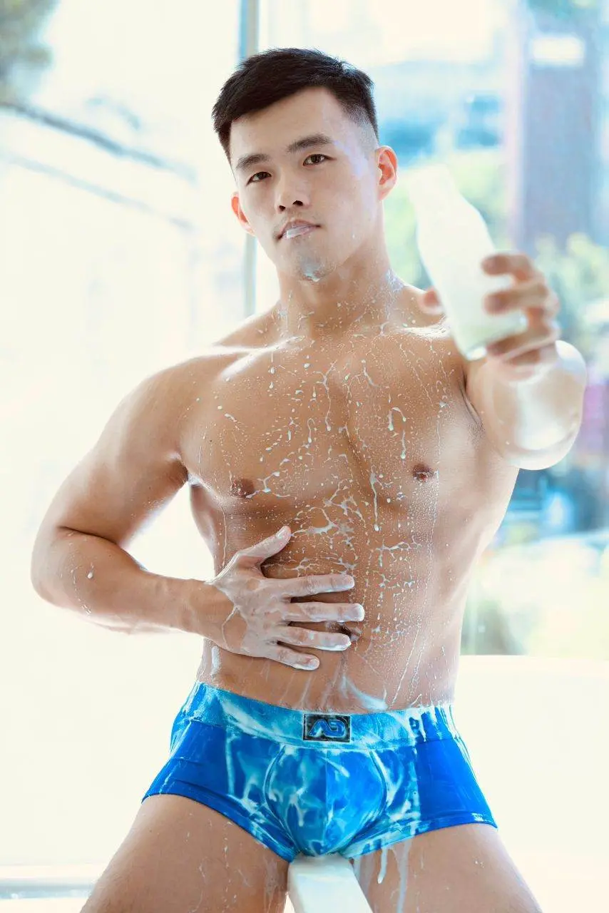 นมหก