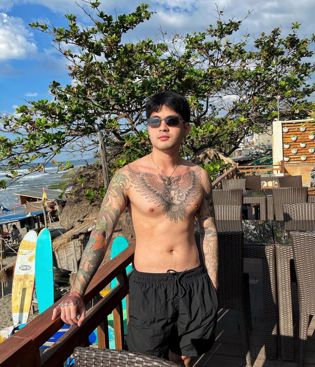 ถอดโชว์เรือนร่าง 2811
