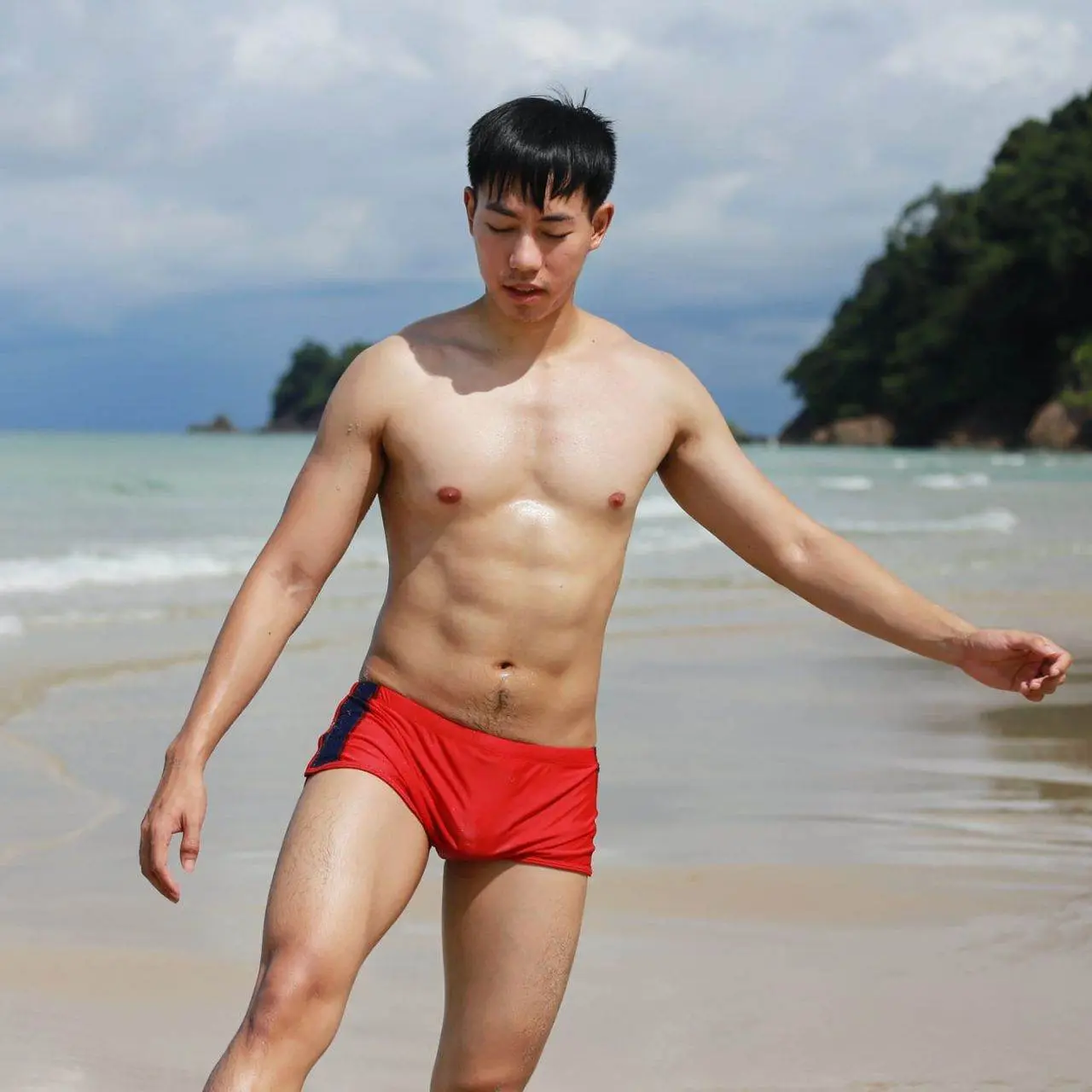 ถอดโชว์เรือนร่าง 2813