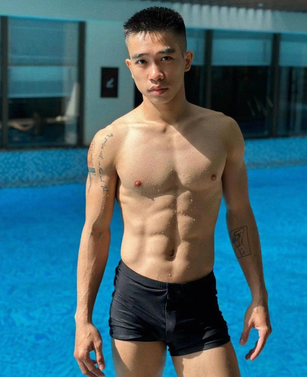 หนุ่ม..ตามหาฝัน