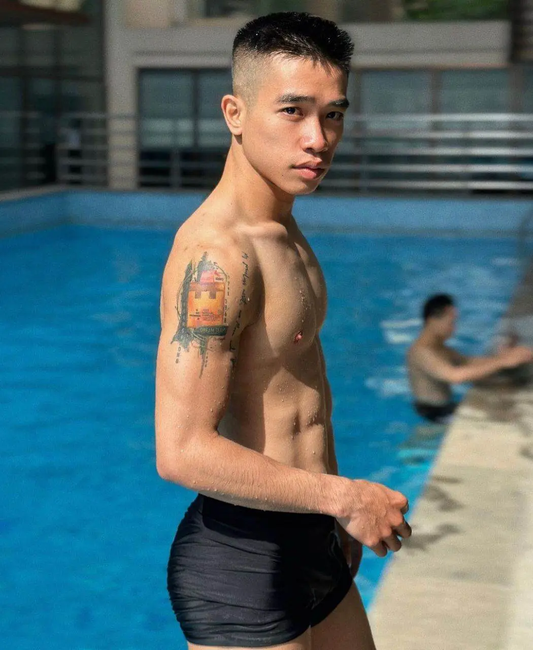 หนุ่ม..ตามหาฝัน