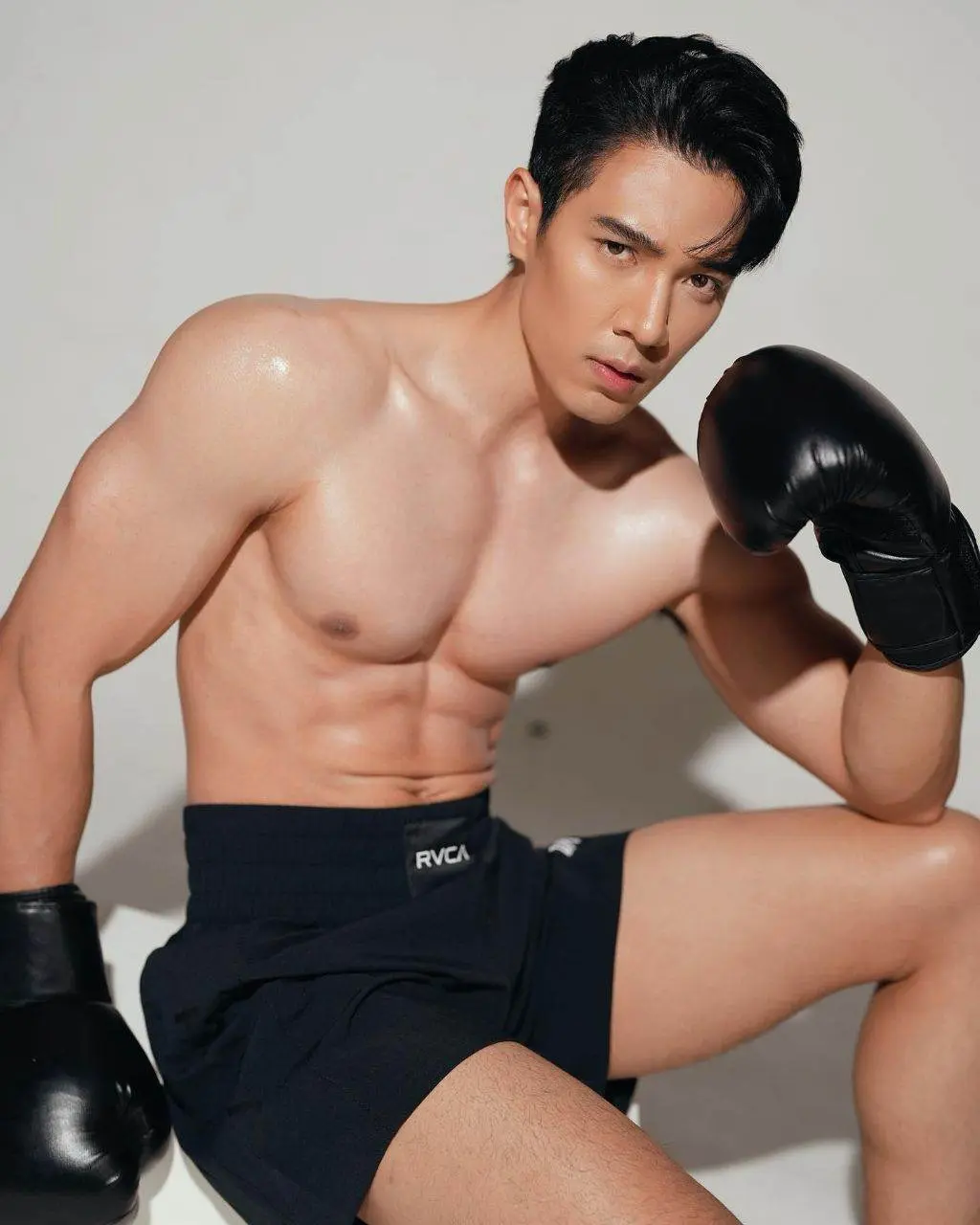 หนุ่มหล่อทรงกร้าวใจ // ▽ // 3