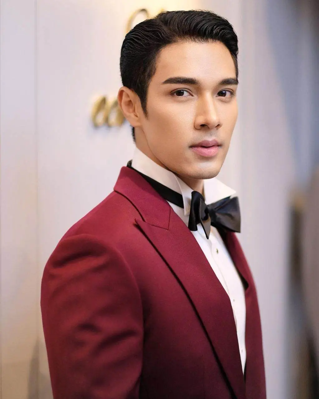 หนุ่มหล่อทรงกร้าวใจ // ▽ // 3