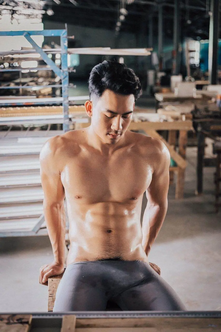 ส่องหนุ่ม 211
