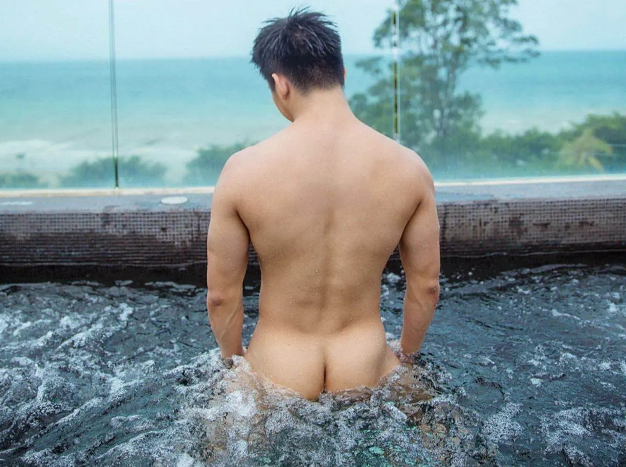ส่องหนุ่ม 213