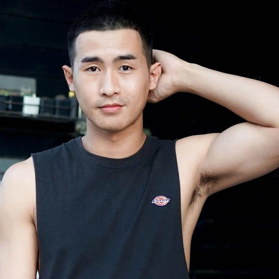 ผัวหล่อแหล่มเด่นทางกีฬา