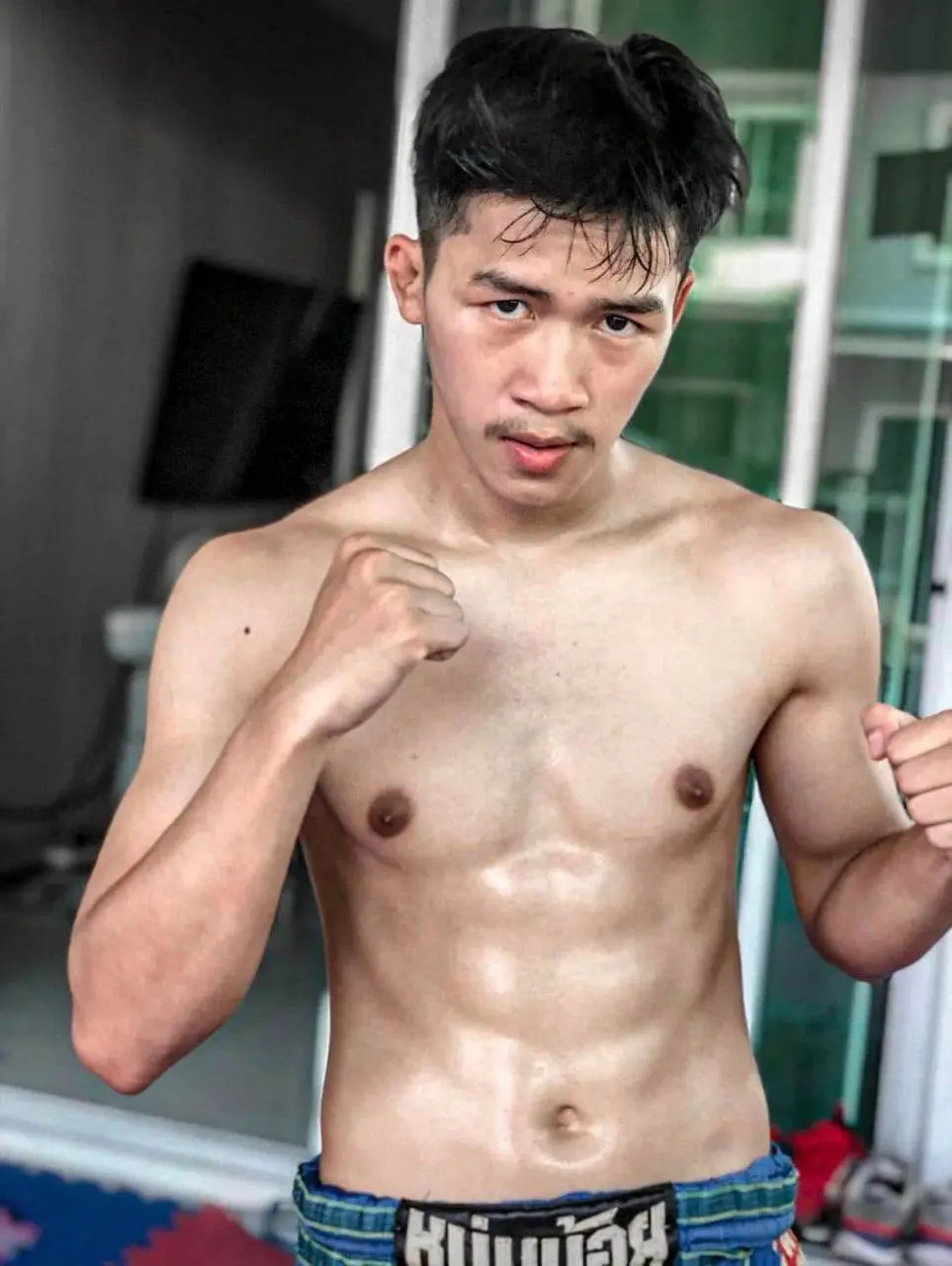 ผัวหล่อแหล่มเด่นทางกีฬา