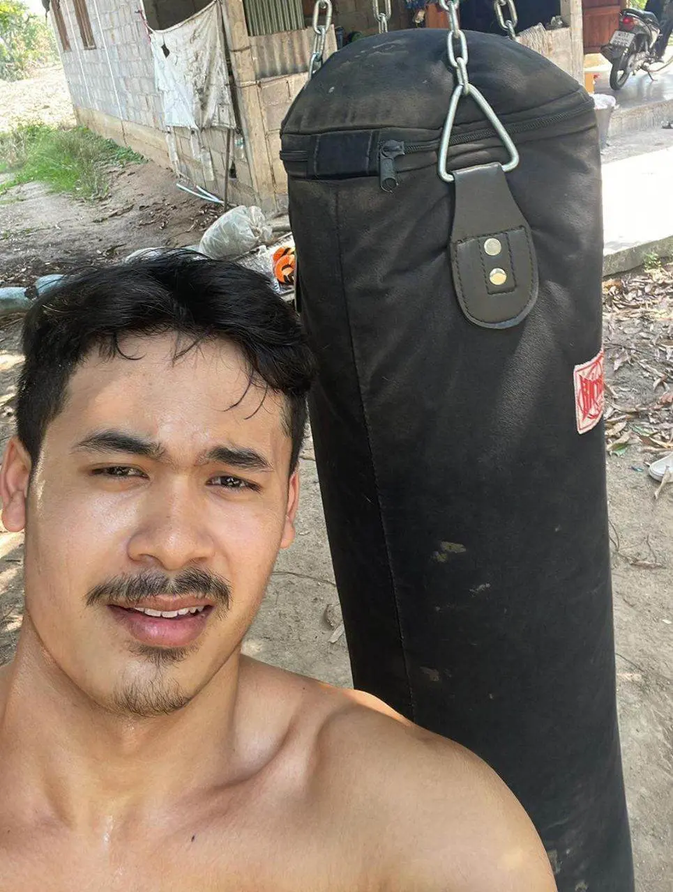 ใช้คำว่าแซ่บหลาย