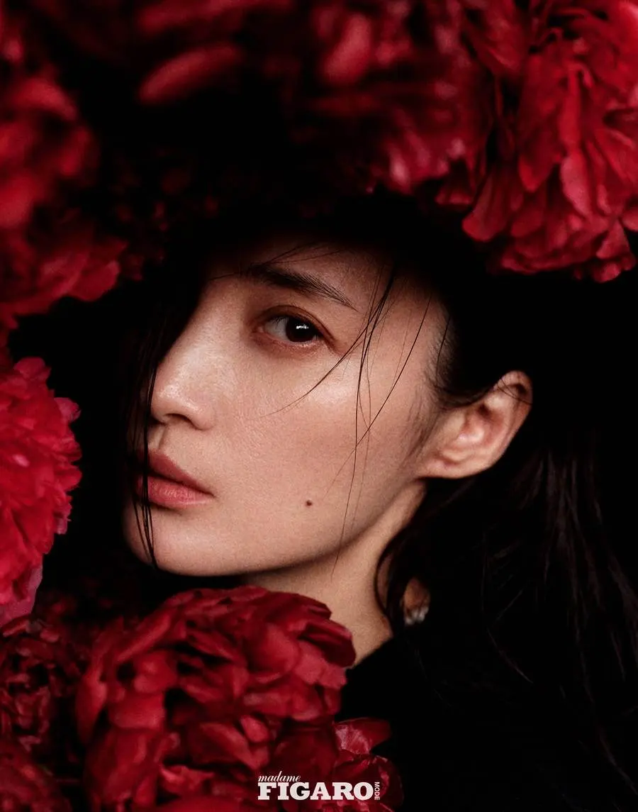 Jiang Qinqin @ madame FIGARO Mode China June 2023