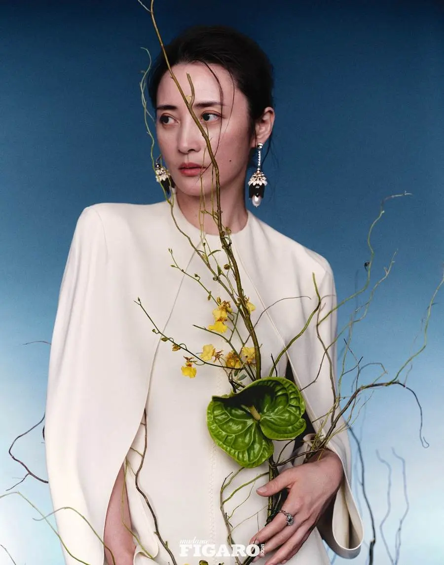 Jiang Qinqin @ madame FIGARO Mode China June 2023