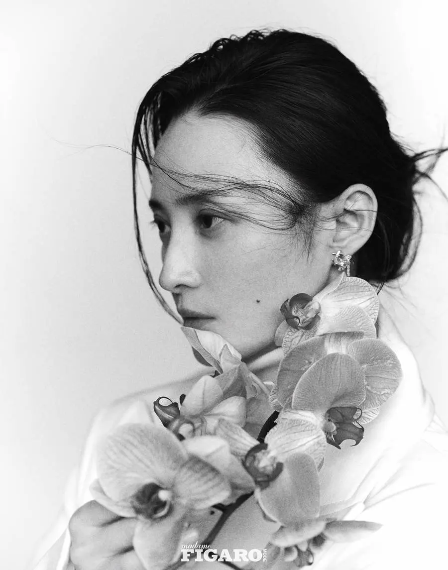 Jiang Qinqin @ madame FIGARO Mode China June 2023
