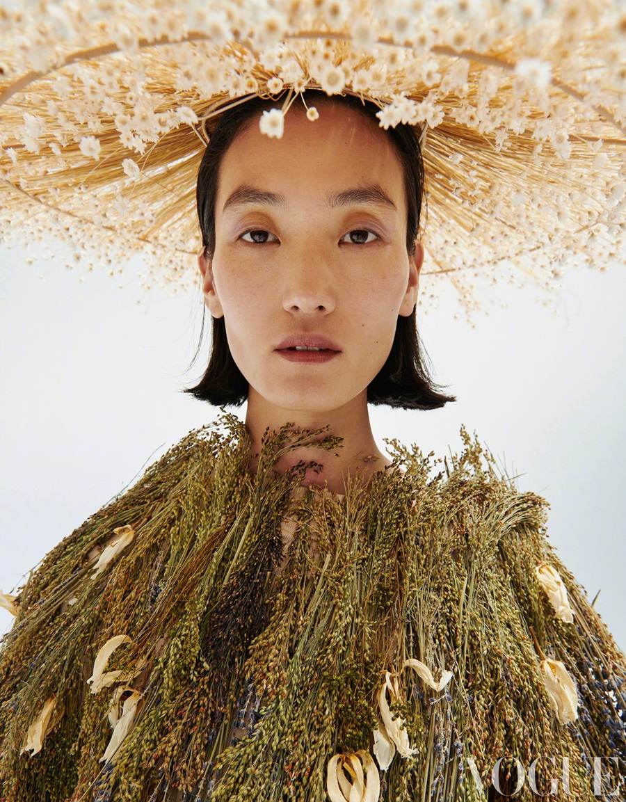 Quannah Chasinghorse, Lina Zhang & Amber Valletta @ VOGUE China July 2023