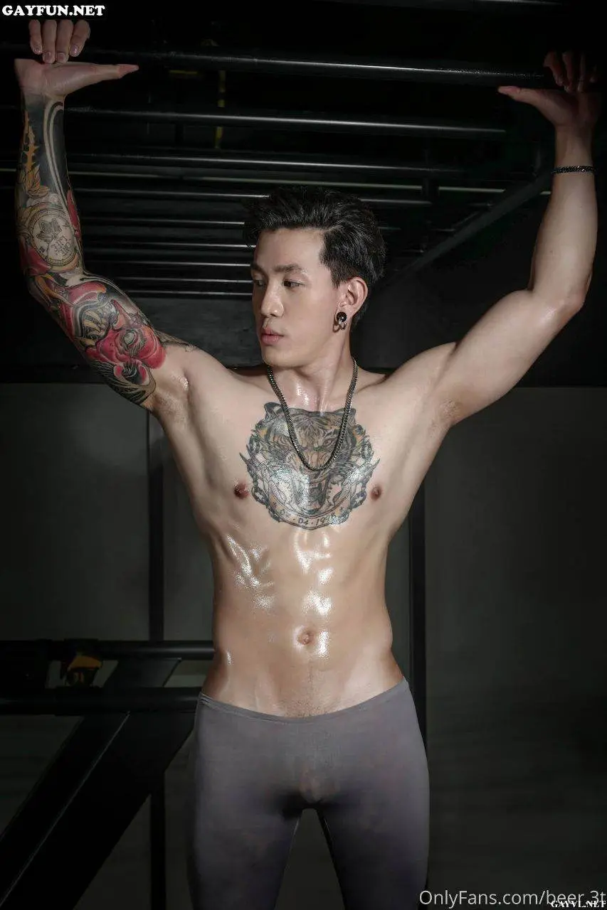 หลงรูปจูบหรรม