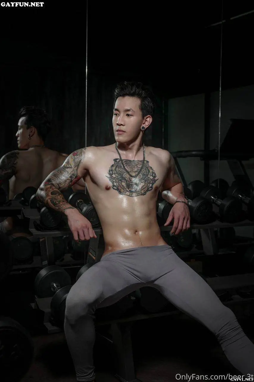 หลงรูปจูบหรรม