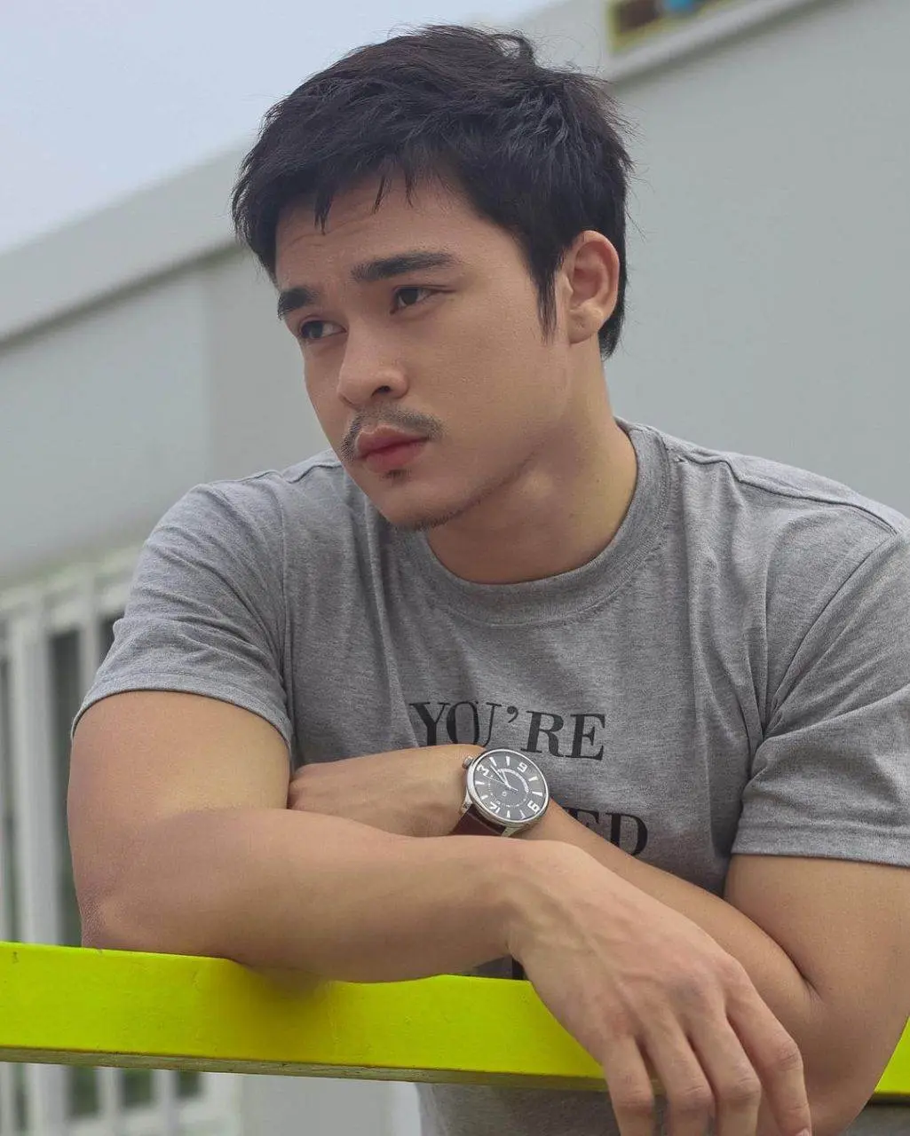 หนุ่มหล่อชาวเมียนมาร์