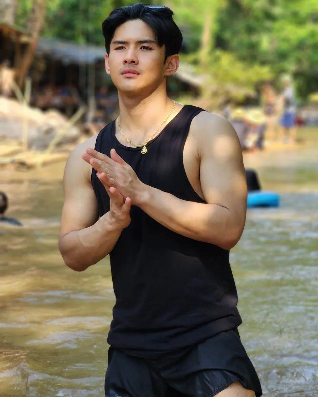 ยั่วไม่ต้องยั้ง